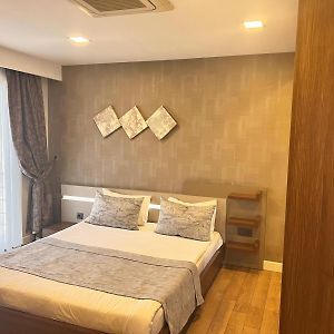 Liv Suit Hotel